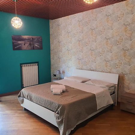 Bed and Breakfast B B Desy Казерта Экстерьер фото